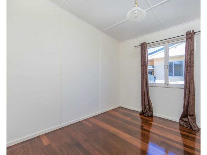 280 Victoria Avenue, Redcliffe QLD 4020