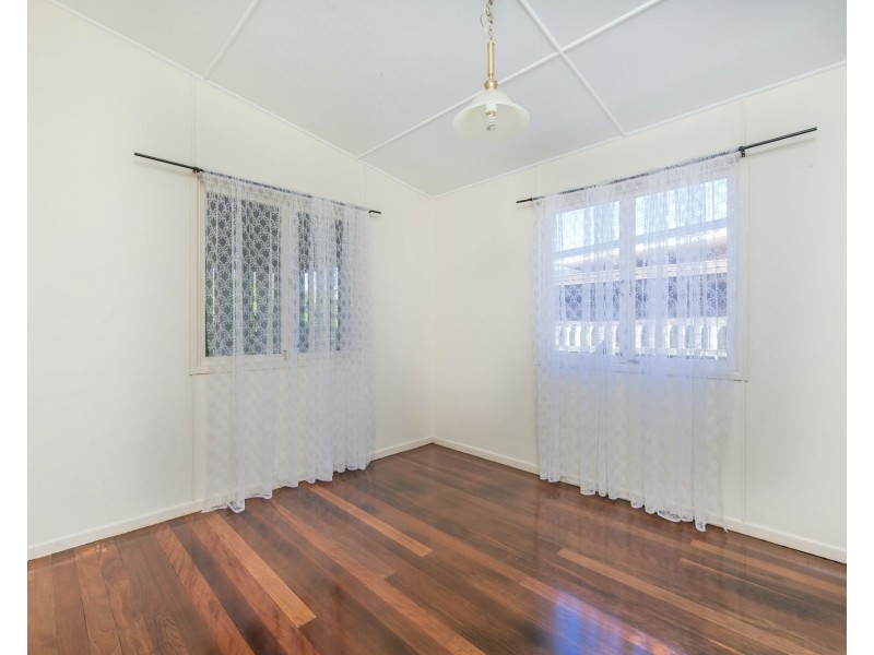 280 Victoria Avenue, Redcliffe QLD 4020