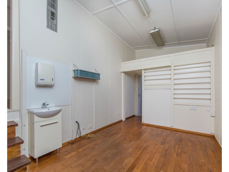 280 Victoria Avenue, Redcliffe QLD 4020