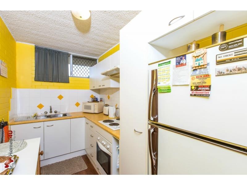 2/208 Oxley Avenue, Margate QLD 4019