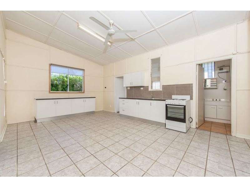 163 Oxley Avenue, Woody Point QLD 4019