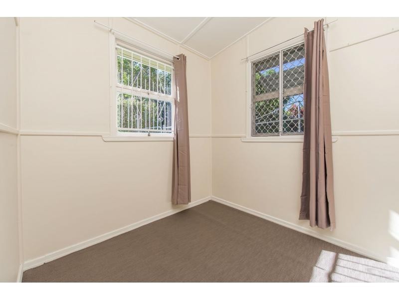 163 Oxley Avenue, Woody Point QLD 4019