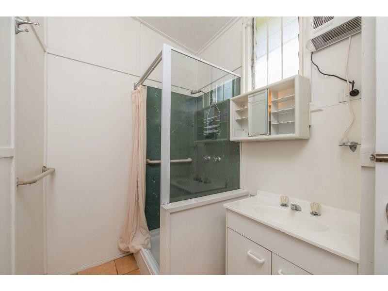 163 Oxley Avenue, Woody Point QLD 4019