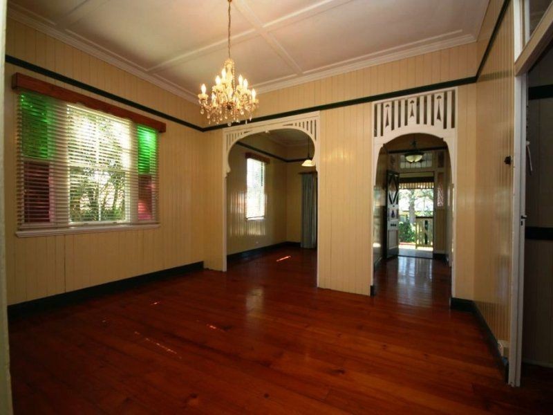 8 Lancaster Avenue, Redcliffe QLD 4020