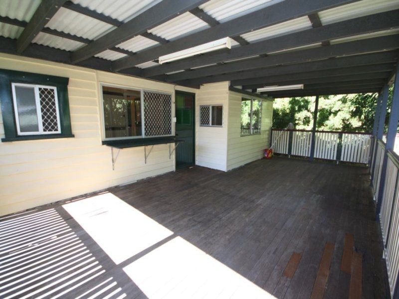 8 Lancaster Avenue, Redcliffe QLD 4020