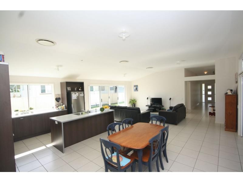 2 Monica Road, Redcliffe QLD 4020