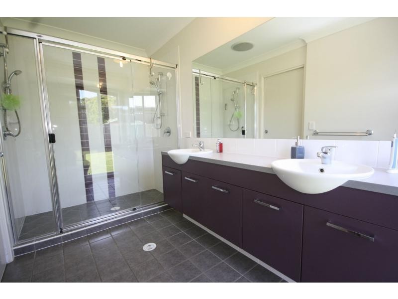 2 Monica Road, Redcliffe QLD 4020