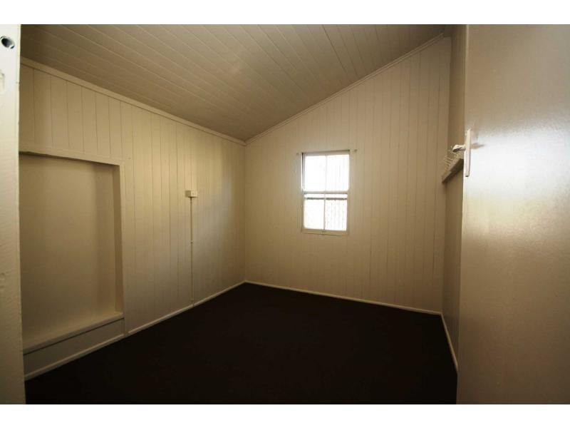 21 Louis Street, Redcliffe QLD 4020