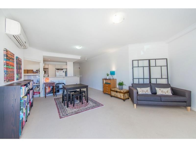 7/5 Rock Street, Scarborough QLD 4020