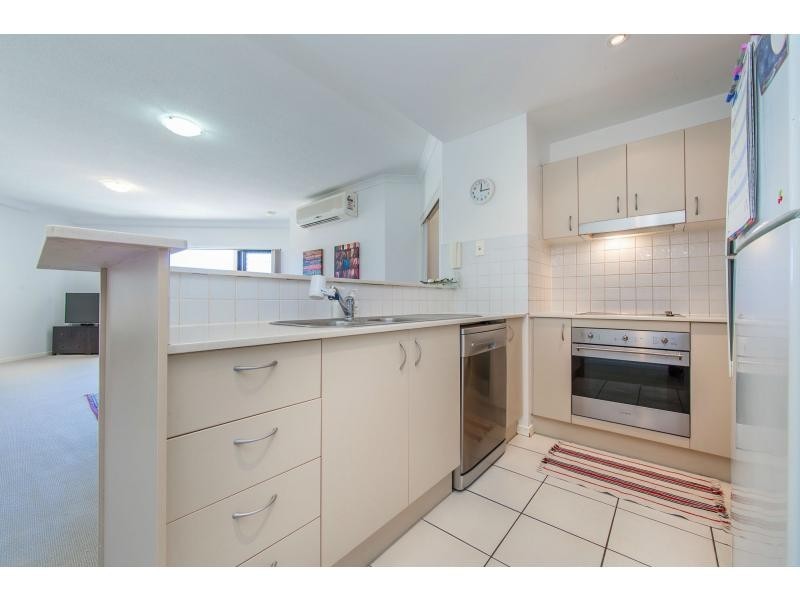 7/5 Rock Street, Scarborough QLD 4020