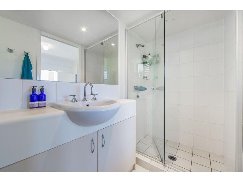 7/5 Rock Street, Scarborough QLD 4020