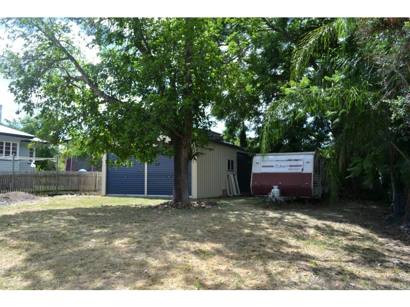 2A Heather Street, Silkstone QLD 4304