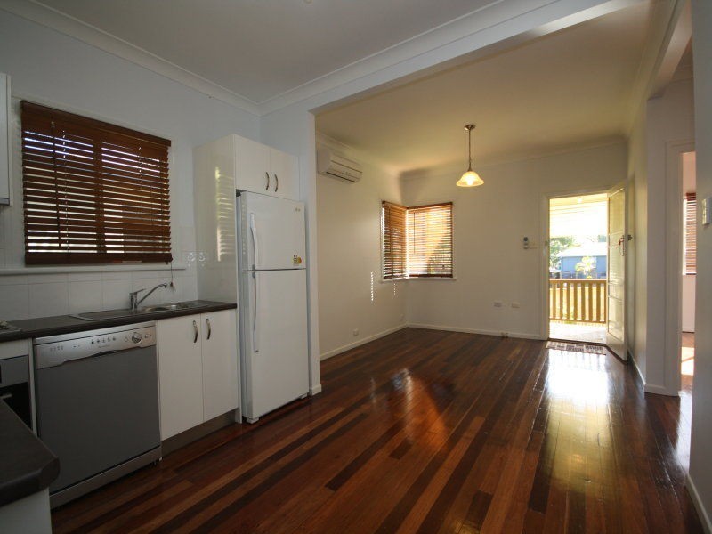 49A Griffith Road, Scarborough QLD 4020