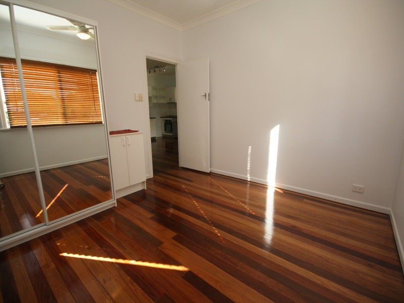 49A Griffith Road, Scarborough QLD 4020