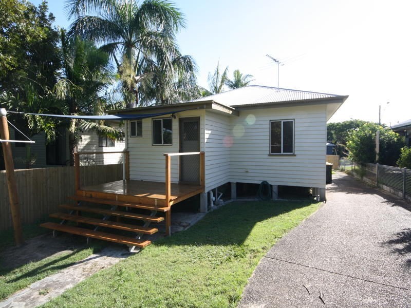 49A Griffith Road, Scarborough QLD 4020