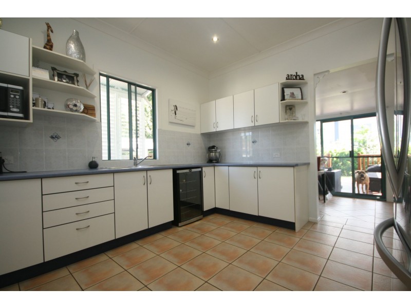 2 Ewart Street, Clontarf QLD 4019