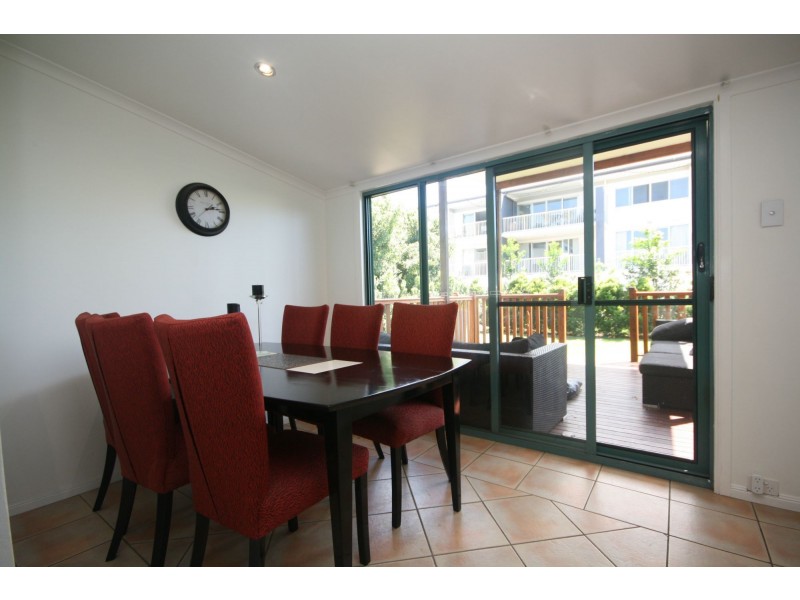 2 Ewart Street, Clontarf QLD 4019
