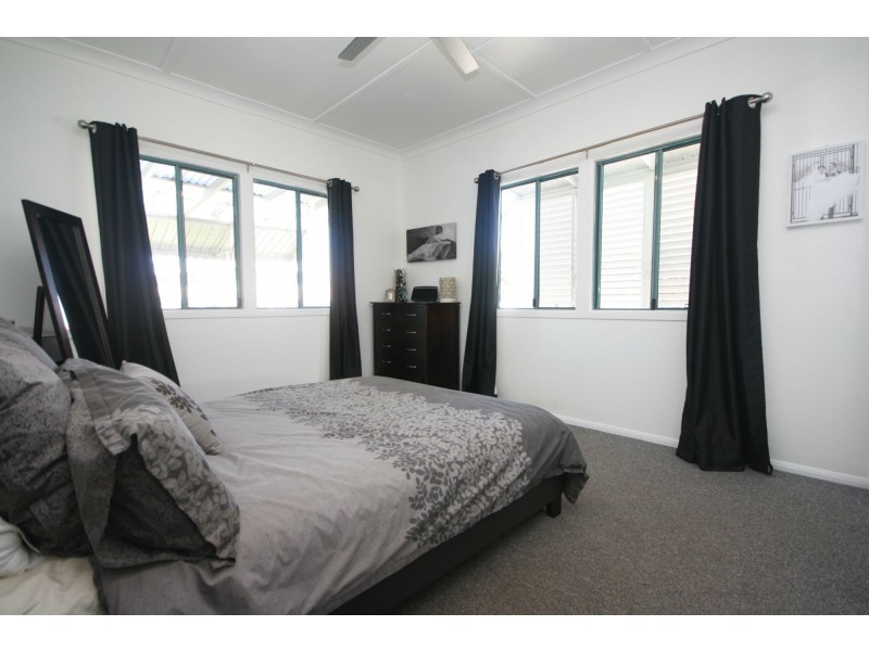 2 Ewart Street, Clontarf QLD 4019