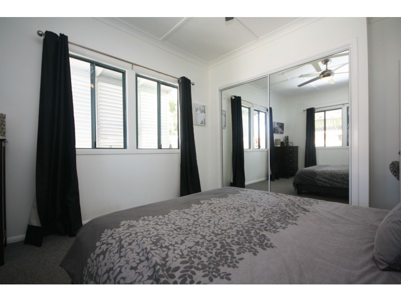 2 Ewart Street, Clontarf QLD 4019