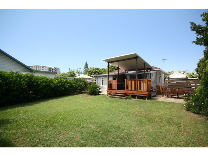 2 Ewart Street, Clontarf QLD 4019