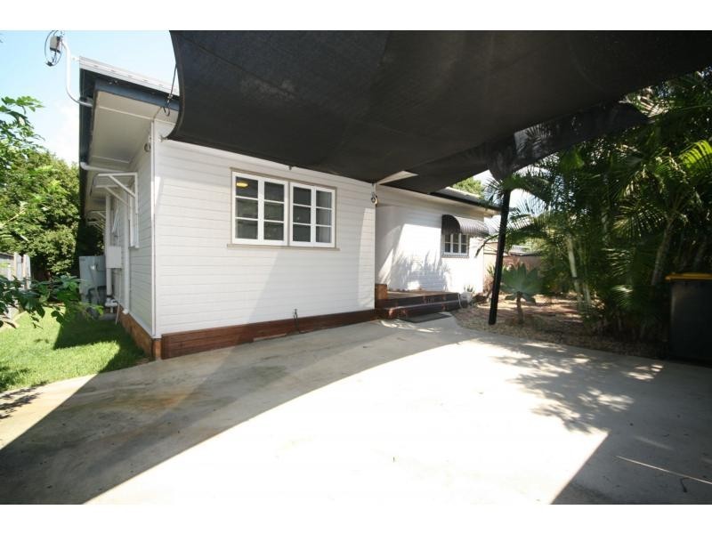 17 Rogers Road, Clontarf QLD 4019