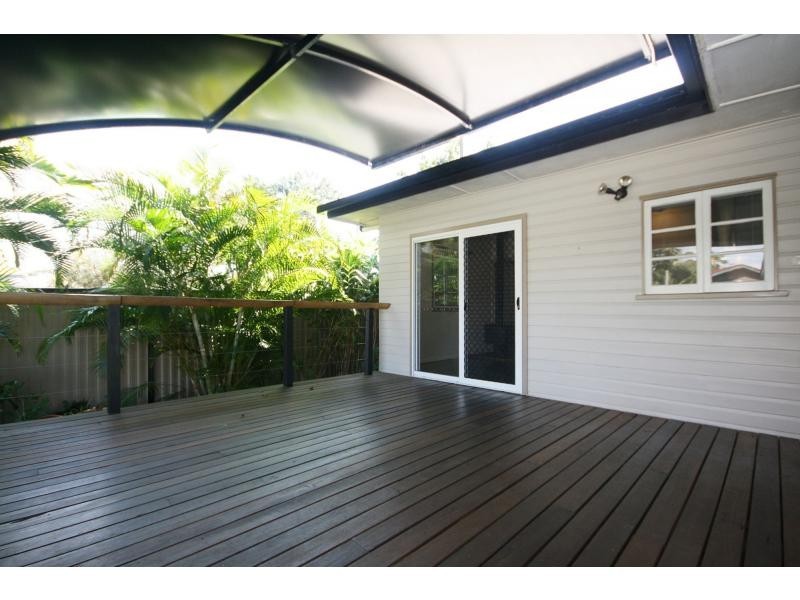 17 Rogers Road, Clontarf QLD 4019