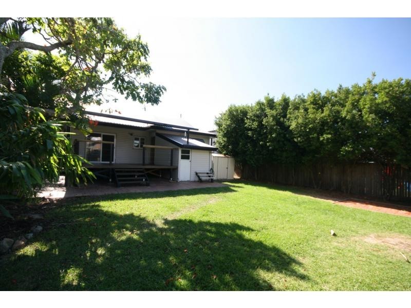 17 Rogers Road, Clontarf QLD 4019