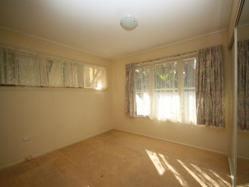 2 Hanlon Street, Scarborough QLD 4020