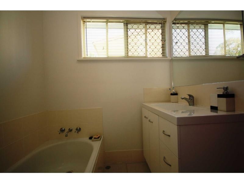 20 Hibiscus Avenue, Redcliffe QLD 4020