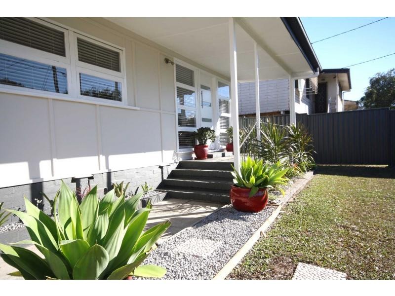 34 Redbank Road, Redcliffe QLD 4020