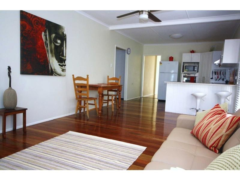 34 Redbank Road, Redcliffe QLD 4020