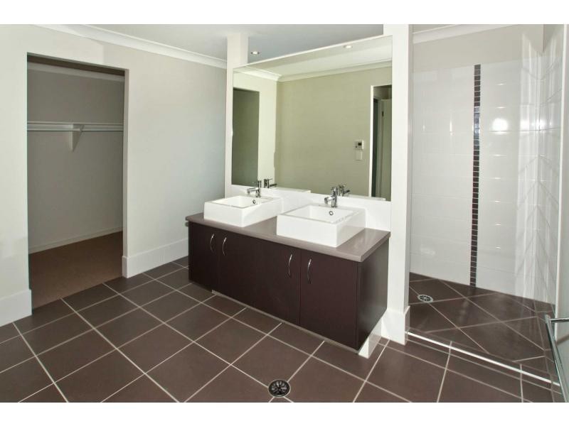 24 clifford Street, Woody Point QLD 4019