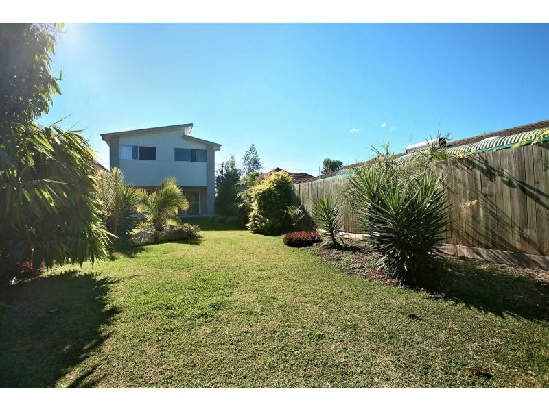 24 clifford Street, Woody Point QLD 4019