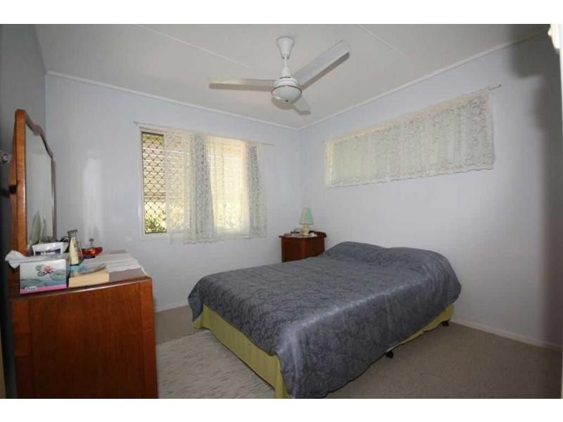 33 Centaur Street, Redcliffe QLD 4020