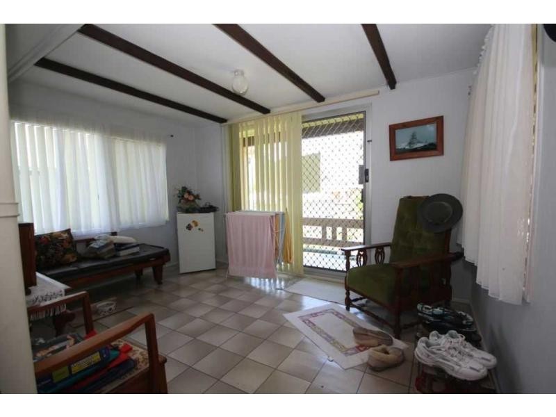 33 Centaur Street, Redcliffe QLD 4020