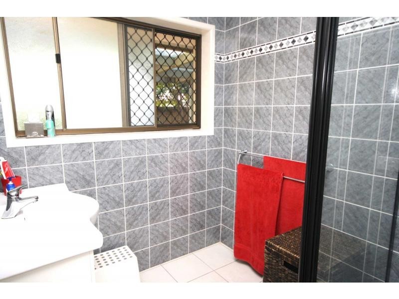 23 Daniel Court, Scarborough QLD 4020