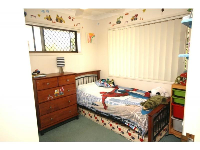 23 Daniel Court, Scarborough QLD 4020
