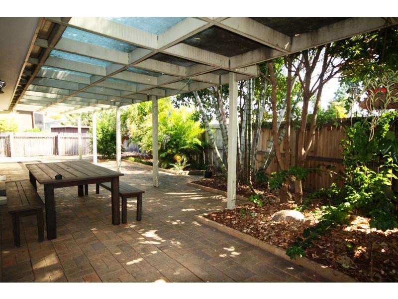 23 Daniel Court, Scarborough QLD 4020
