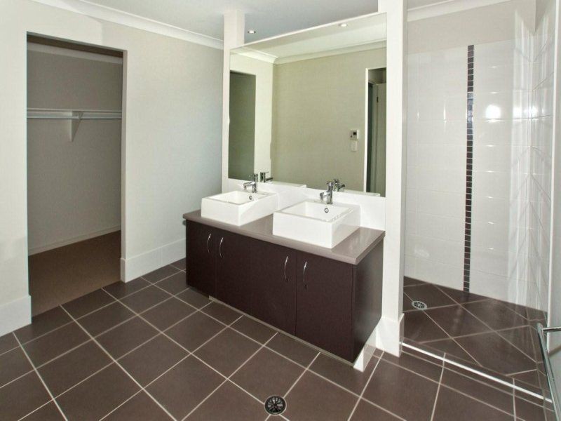 24 Clifford Street, Woody Point QLD 4019