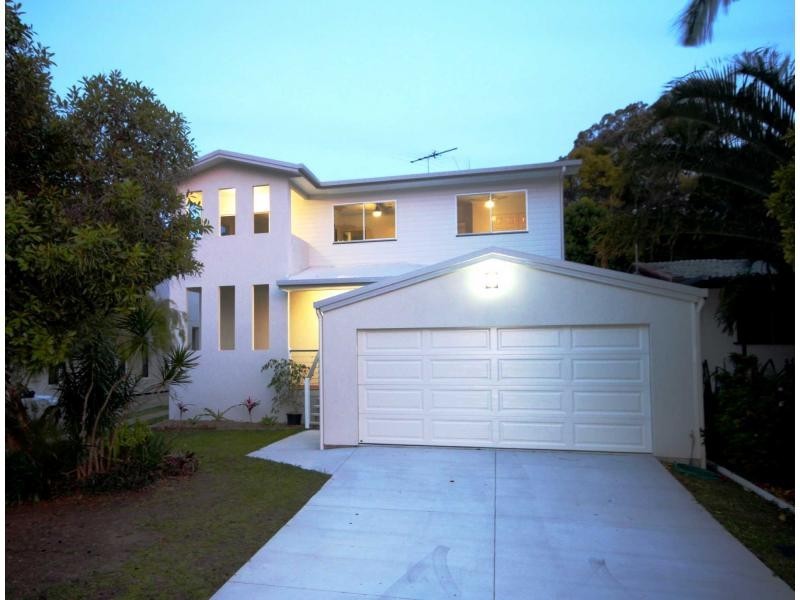 30 Central Avenue, Scarborough QLD 4020