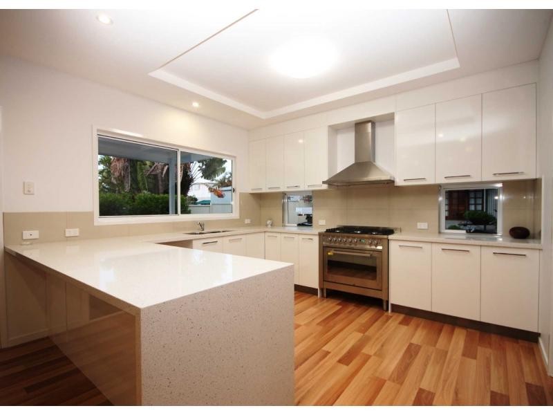 30 Central Avenue, Scarborough QLD 4020