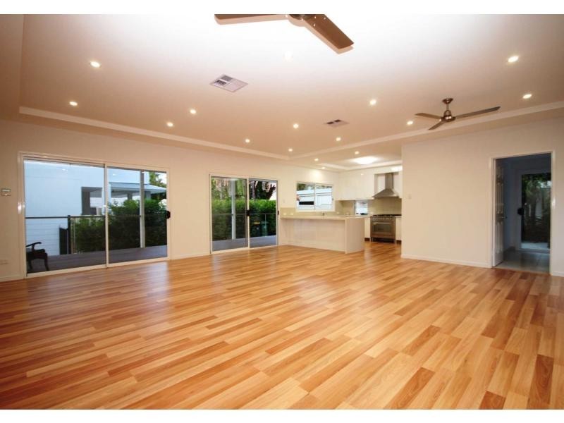 30 Central Avenue, Scarborough QLD 4020