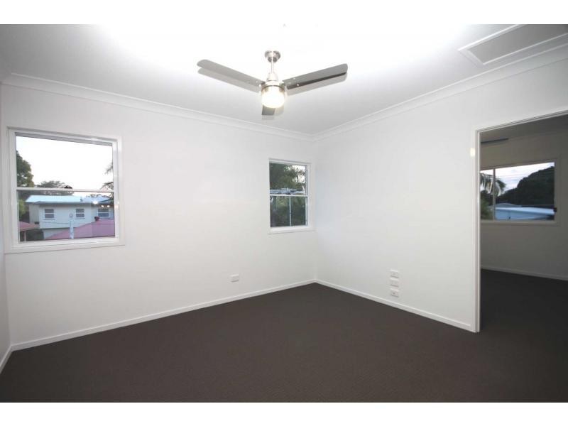 30 Central Avenue, Scarborough QLD 4020