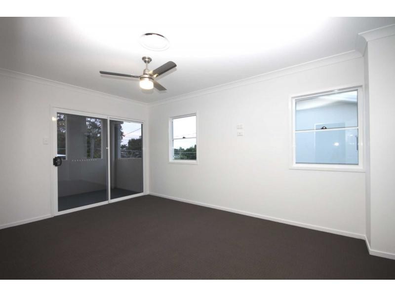 30 Central Avenue, Scarborough QLD 4020