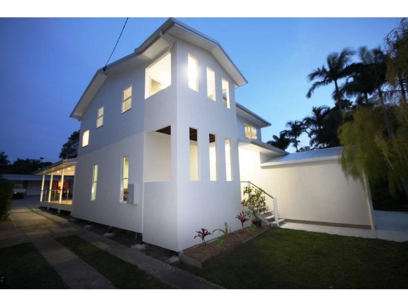30 Central Avenue, Scarborough QLD 4020