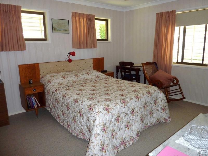 29 Beacon Crescent, Newport QLD 4020