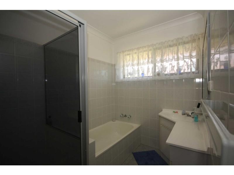 29 Beacon Crescent, Newport QLD 4020
