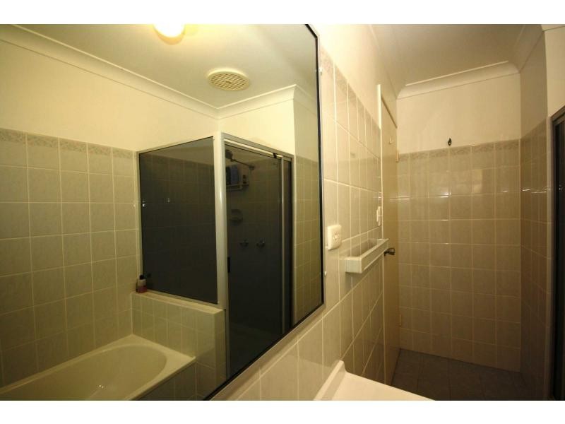 29 Beacon Crescent, Newport QLD 4020