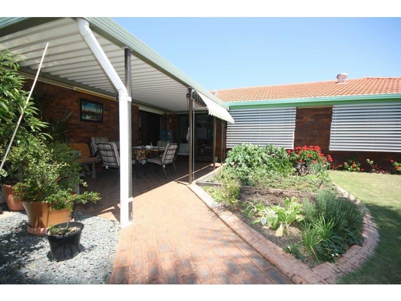 29 Beacon Crescent, Newport QLD 4020