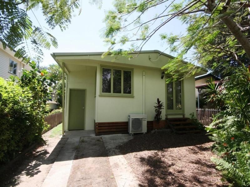 16 Barron Road, Margate QLD 4019